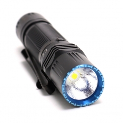 TORCIA OLIGHT M2R WARRIOR 1500 lumen ricaricabile USB